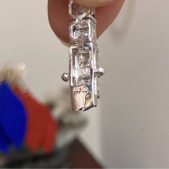 Elegant 925 Sterling Silver Tennis Bracelet - Picture 5 of 8